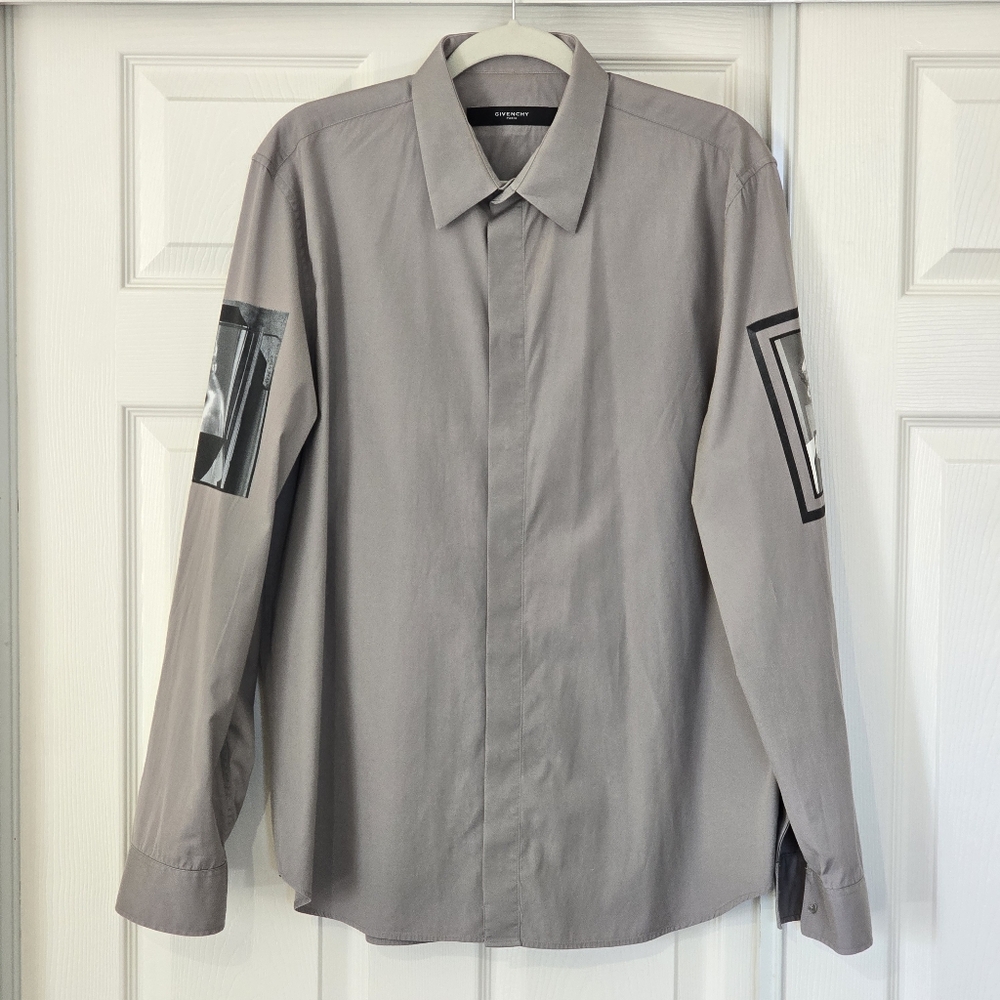 Givenchy dress shirt with sleeve print, L